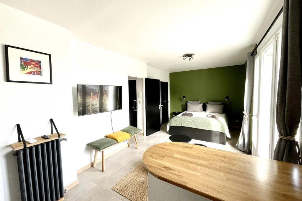 Superbe appartement avec parking gratuit sur place Brive-la-Gaillarde Extérieur photo