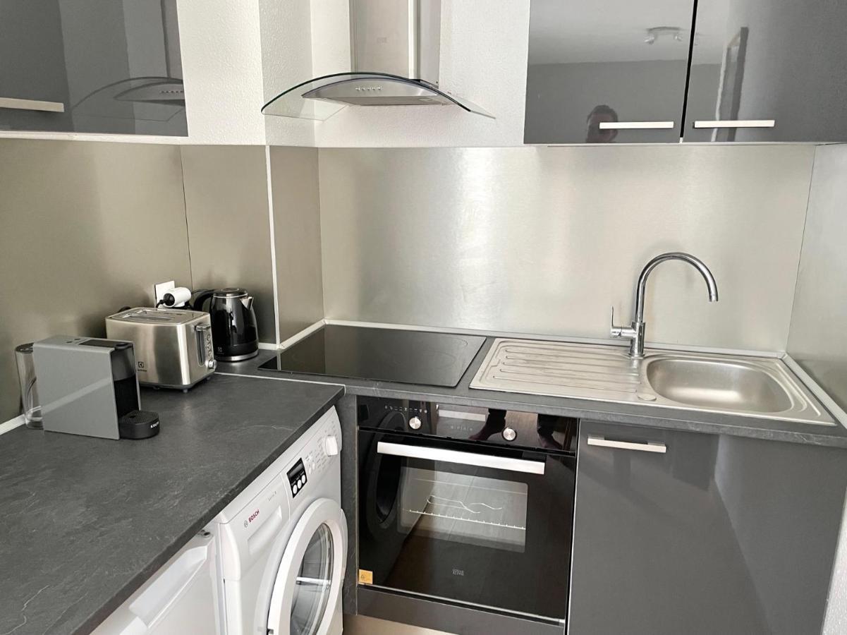 Superbe appartement avec parking gratuit sur place Brive-la-Gaillarde Extérieur photo