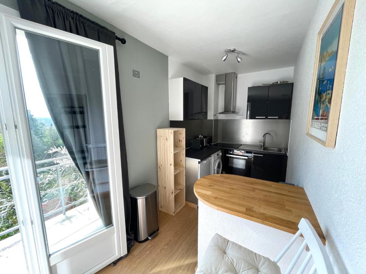 Superbe appartement avec parking gratuit sur place Brive-la-Gaillarde Extérieur photo
